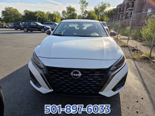 Used 2024 Nissan Altima 2.5 SR FWD image 2
