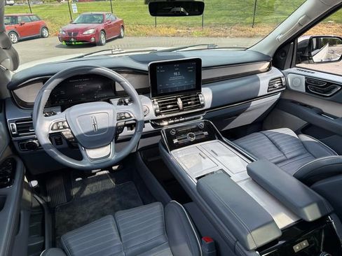Used 2021 Lincoln Navigator L Black Label AWD/4WD image 32