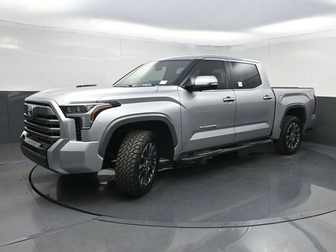 Used 2024 Toyota Tundra Limited AWD/4WD image 26