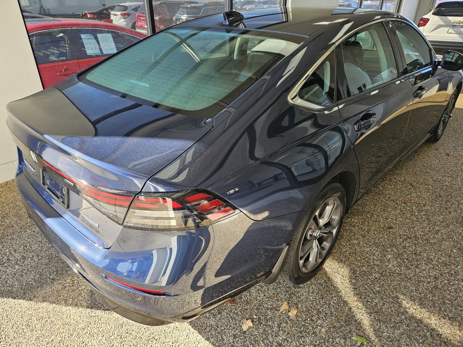 Used 2024 Honda Accord EX-L image 2