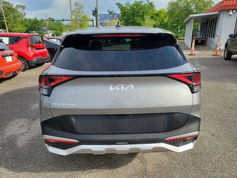Used 2025 Kia Sportage LX FWD image 8