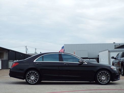 Used 2015 Mercedes-Benz S 550 Sedan w/ Sport Package w/ Sport Package image 4