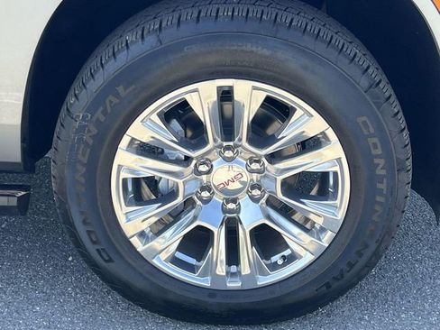 New 2026 GMC Yukon XL Denali w/ Sun & Power Step Package image 26