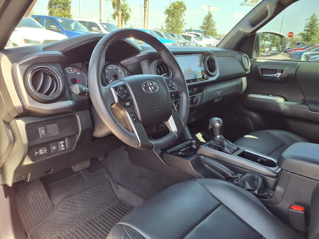 Used 2021 Toyota Tacoma TRD Off-Road w/ TRD Premium Off Road Package AWD/4WD image 23