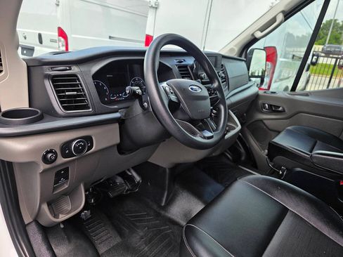 Used 2023 Ford Transit 250 Medium Roof RWD image 19