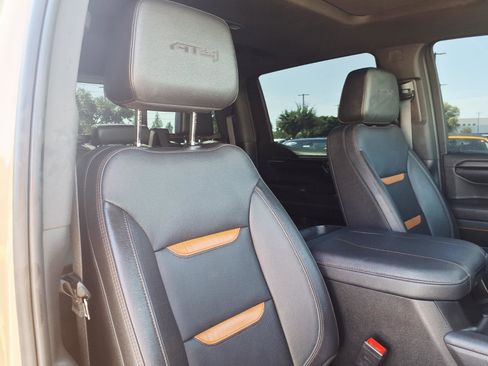 Used 2023 GMC Sierra 1500 AT4 w/ AT4 Premium Package AWD/4WD image 12