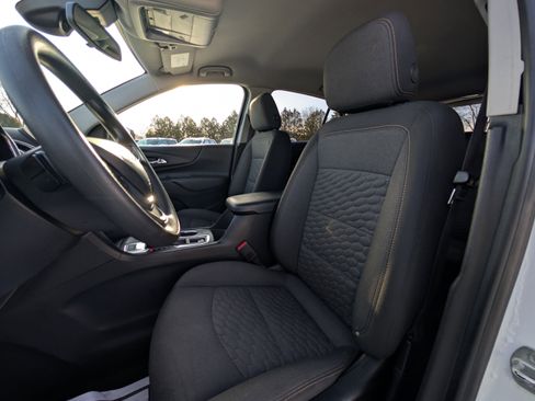 Used 2021 Chevrolet Equinox LT image 27