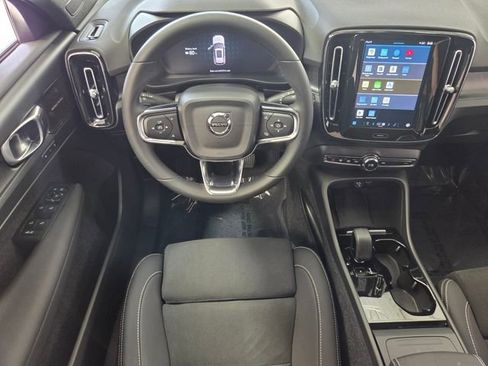 Certified 2023 Volvo XC40 Recharge Ultimate w/ Protection Package Premier image 12