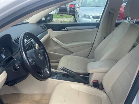 Used 2015 Volkswagen Passat 1.8T Limited Edition FWD image 15