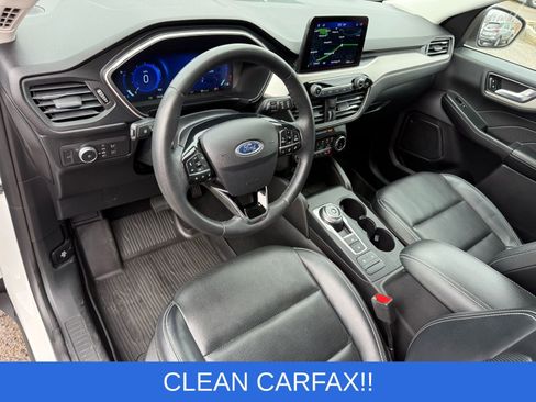 Used 2022 Ford Escape SEL w/ Technology Package image 16