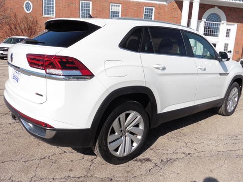 Used 2022 Volkswagen Atlas Cross Sport SE image 24