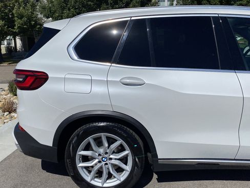 Used 2019 BMW X5 xDrive50i w/ Executive Package image 6