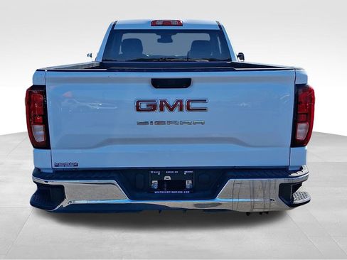 Used 2024 GMC Sierra 1500 Pro w/ Convenience Package image 5
