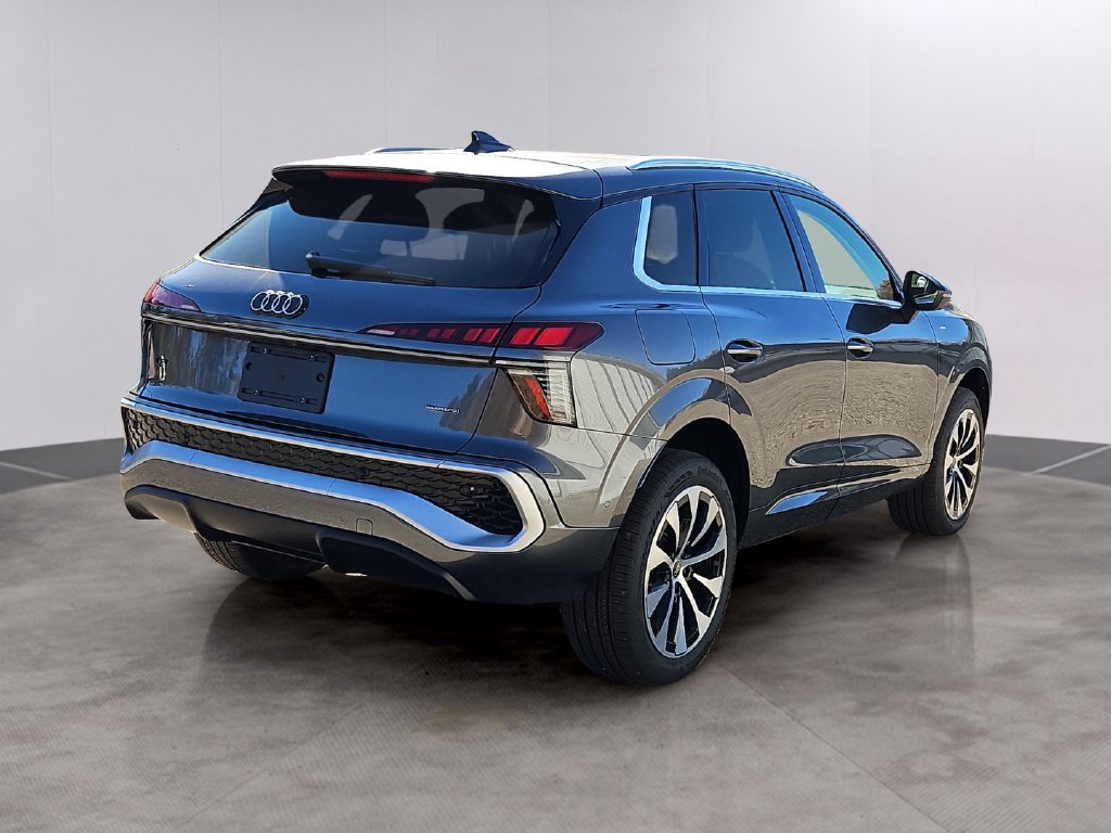 New 2026 Audi Q3 quattro 2.0T AWD/4WD image 3