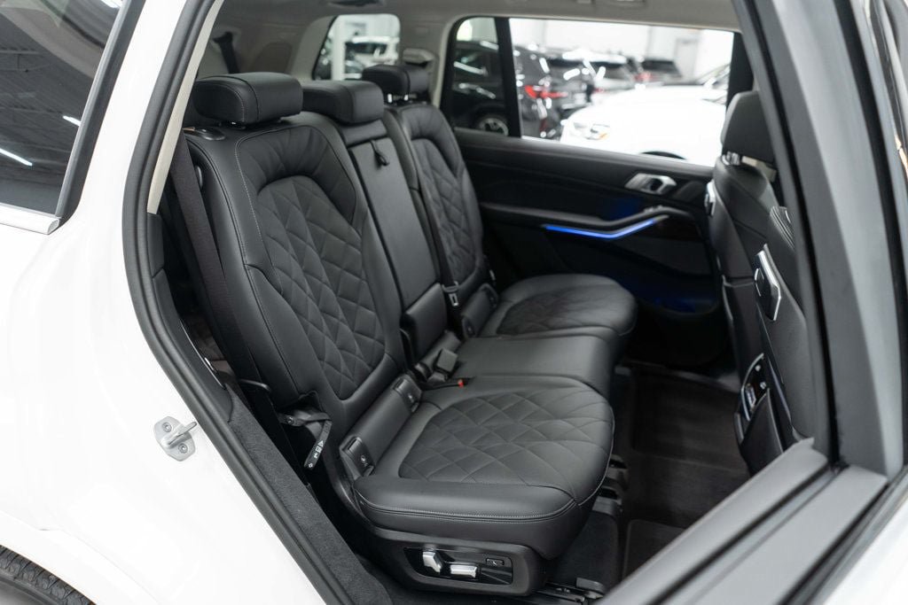 Used 2026 BMW X7 xDrive40i w/ Premium Package AWD/4WD image 29