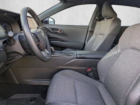 Certified 2023 Toyota Crown XLE image 15