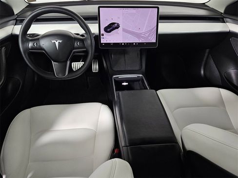 Used 2022 Tesla Model 3 Performance image 8