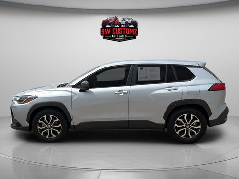 Used 2025 Toyota Corolla Cross AWD Hybrid image 4