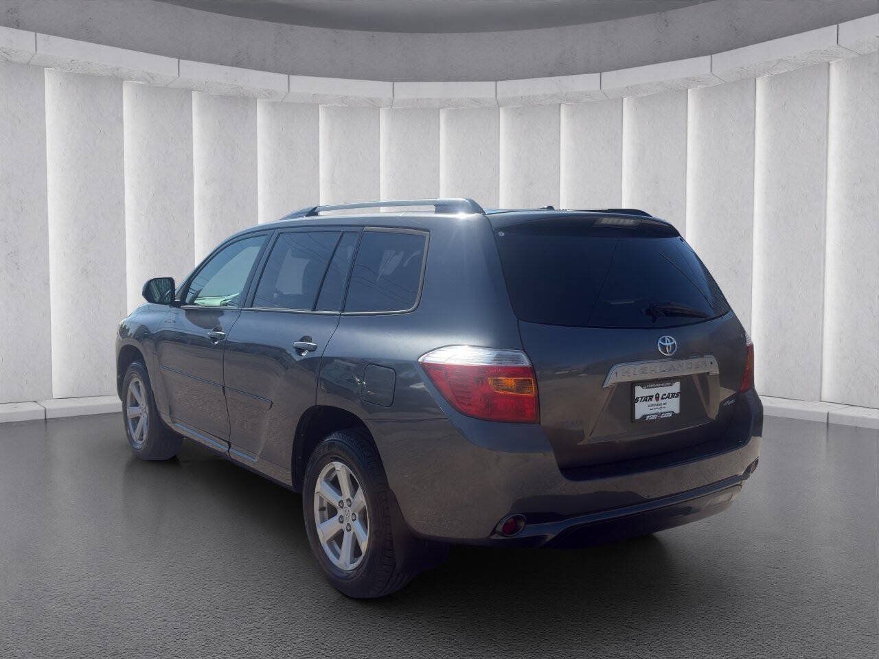 Used 2010 Toyota Highlander SE AWD/4WD image 3
