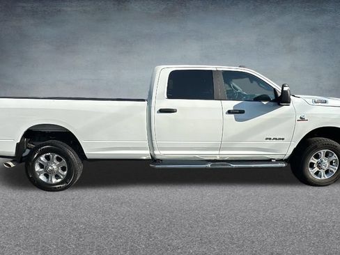 Used 2024 RAM 3500 Big Horn AWD/4WD image 30