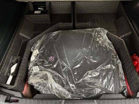 Used 2020 Ford Edge Titanium w/ Equipment Group 301A image 27