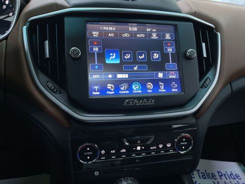 Used 2016 Maserati Ghibli image 24