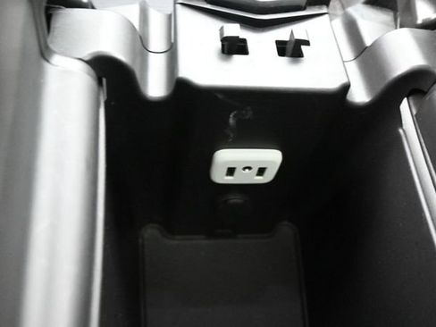 Used 2017 Buick Envision Essence FWD image 20