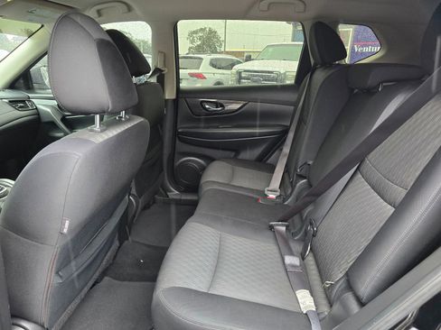 Used 2018 Nissan Rogue S AWD/4WD image 17