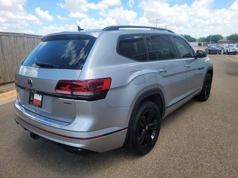 Used 2023 Volkswagen Atlas SEL R-Line AWD/4WD image 6