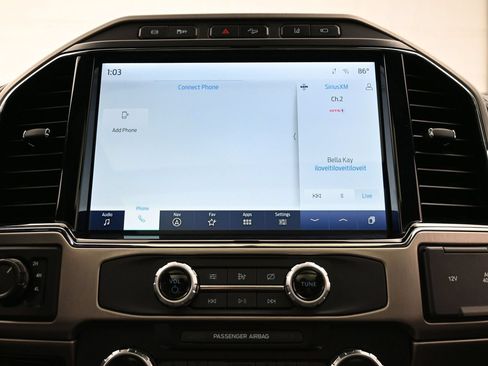 Used 2022 Ford F350 Platinum w/ FX4 Off-Road Package AWD/4WD image 34