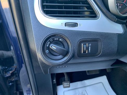 Used 2017 Dodge Journey SE w/ Flexible Seating Group FWD image 13