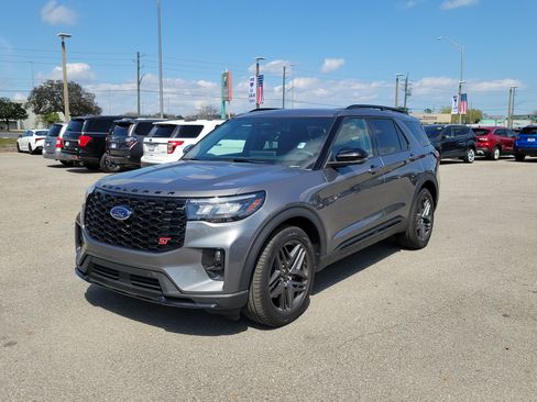 Used 2025 Ford Explorer ST w/ Sun And Sound Package image 1