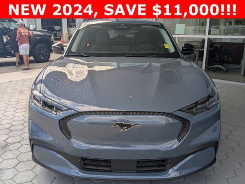 New 2024 Ford Mustang Mach-E Select image 19