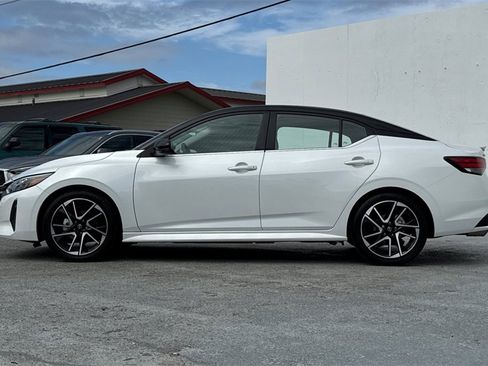 Certified 2024 Nissan Sentra SR image 8