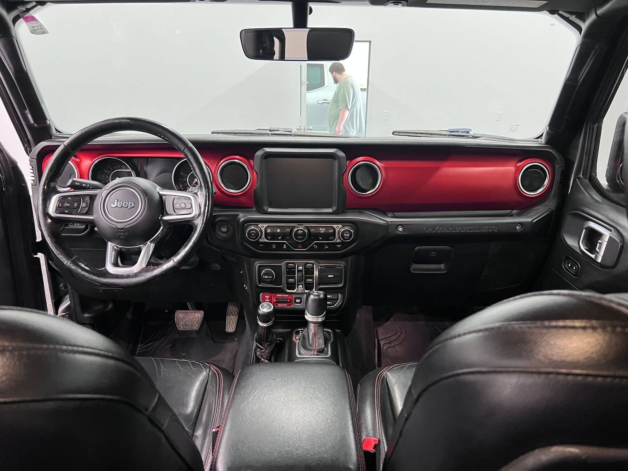 Used 2019 Jeep Wrangler Unlimited Rubicon AWD/4WD image 13