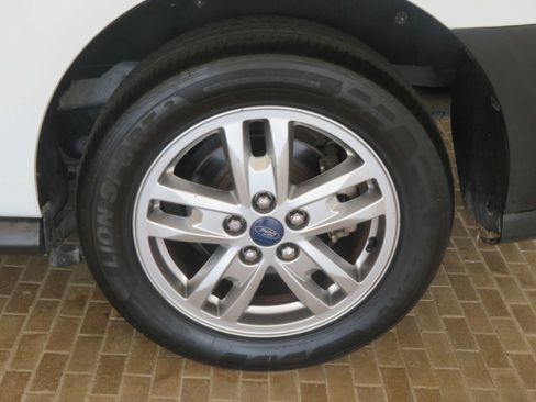 Used 2019 Ford Transit Connect XL FWD image 8