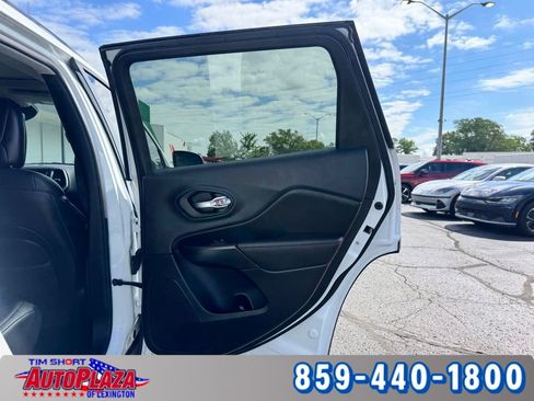 Used 2022 Jeep Cherokee Trailhawk w/ Sun, Sound & Nav Group AWD/4WD image 53