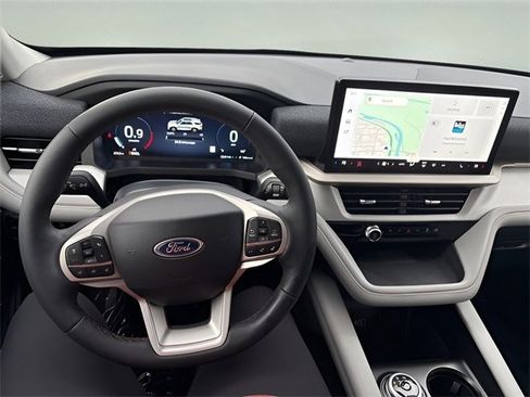 New 2026 Ford Explorer Active w/ Active Comfort Package image 9