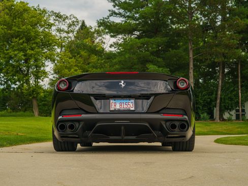 Used 2019 Ferrari Portofino RWD image 34