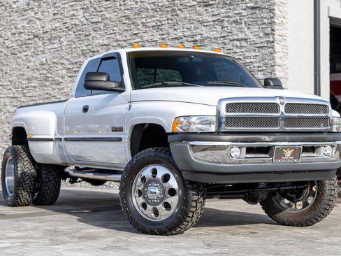 Used 1999 Dodge Ram 3500 Truck 4dr Quad Cab 155 WB DRW 4WD image 2