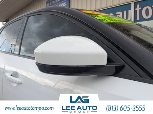 Used 2018 Jaguar E-PACE S image 11