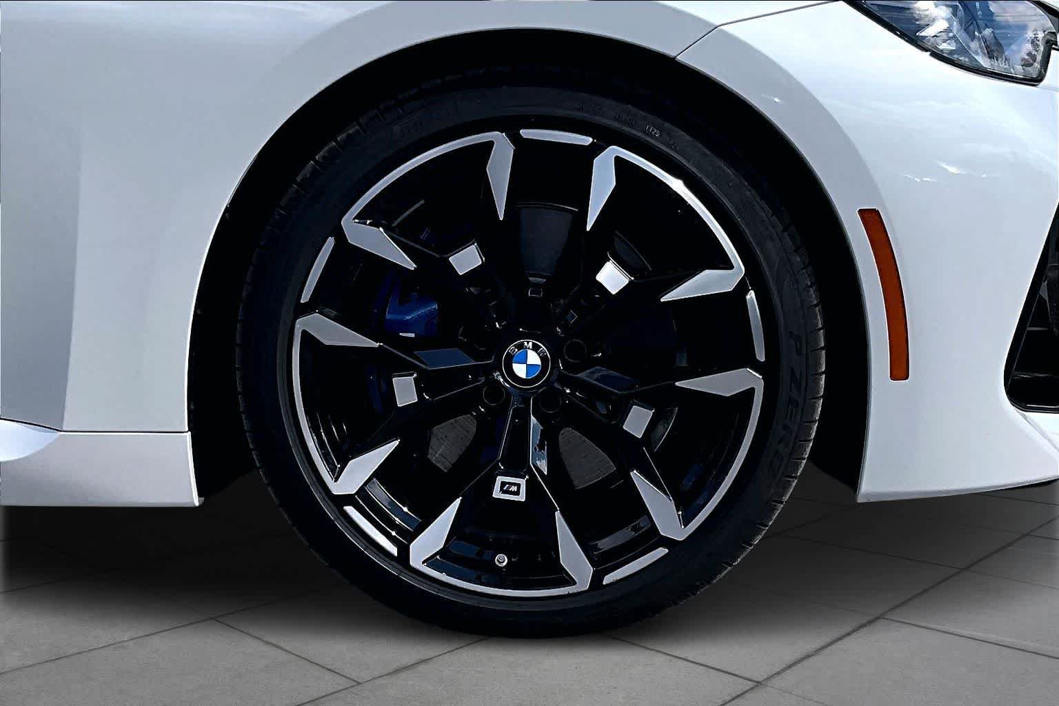 Used 2025 BMW 230i Coupe w/ M Sport Package RWD image 10