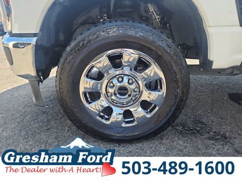 Used 2024 Ford F350 Lariat w/ Lariat Ultimate Package AWD/4WD image 33