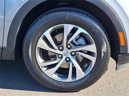 Used 2023 Buick Envision Essence image 9