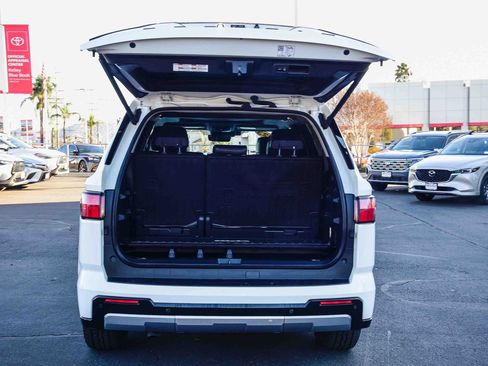 Certified 2023 Toyota Sequoia Limited image 31