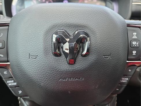 Used 2025 RAM 1500 Limited AWD/4WD image 24