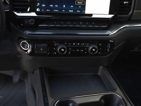 New 2026 Chevrolet Silverado 2500 ZR2 w/ LPO, Dark Essentials Package image 17