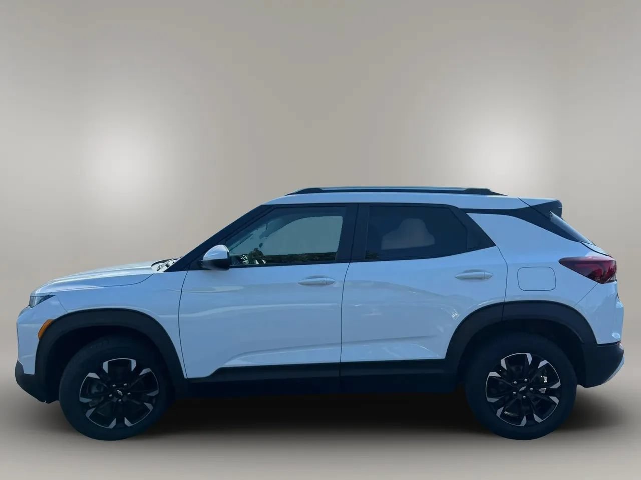 Used 2023 Chevrolet TrailBlazer LT AWD/4WD image 7