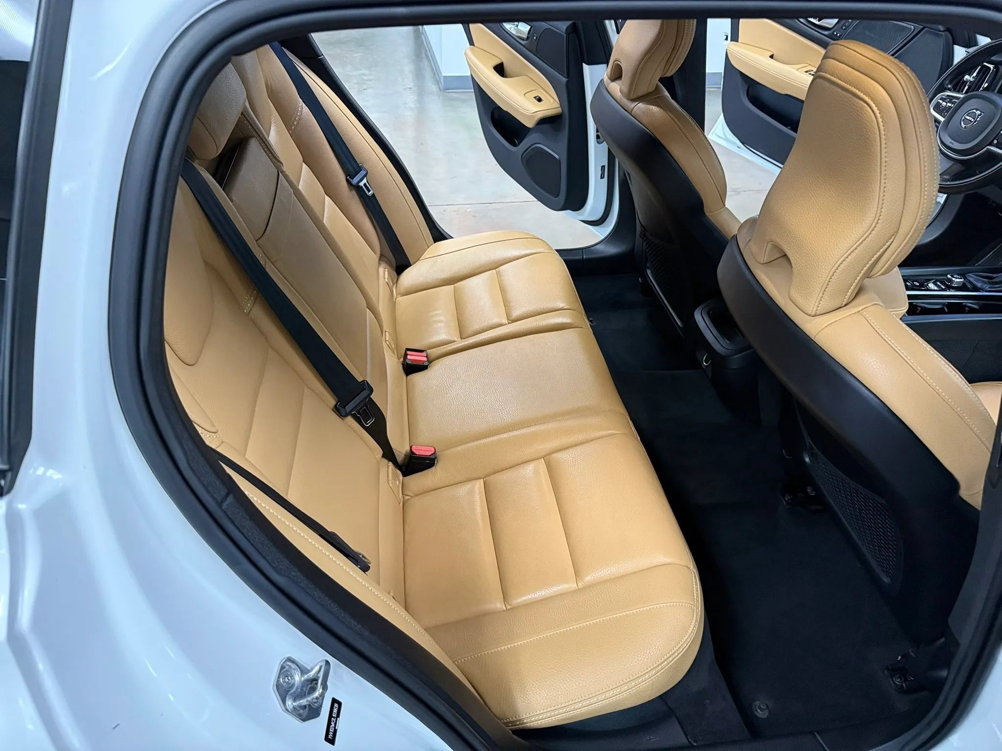 Used 2020 Volvo V60 T5 Cross Country AWD/4WD image 14