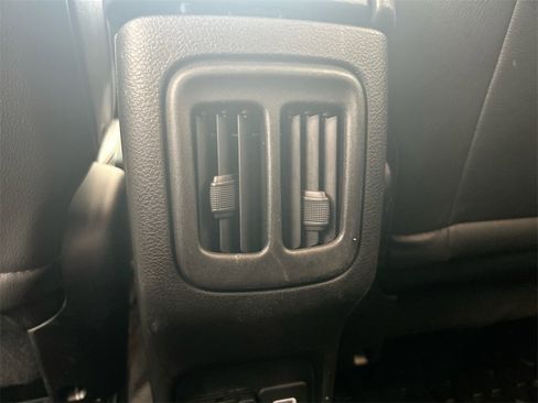 Used 2018 Jeep Compass Limited w/ Navigation Group image 39